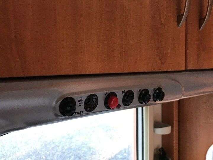 HOBBY DeLuxe Easy 570 cm køjevogn Campingvogn caravan te koop bij opbod - Photo 16