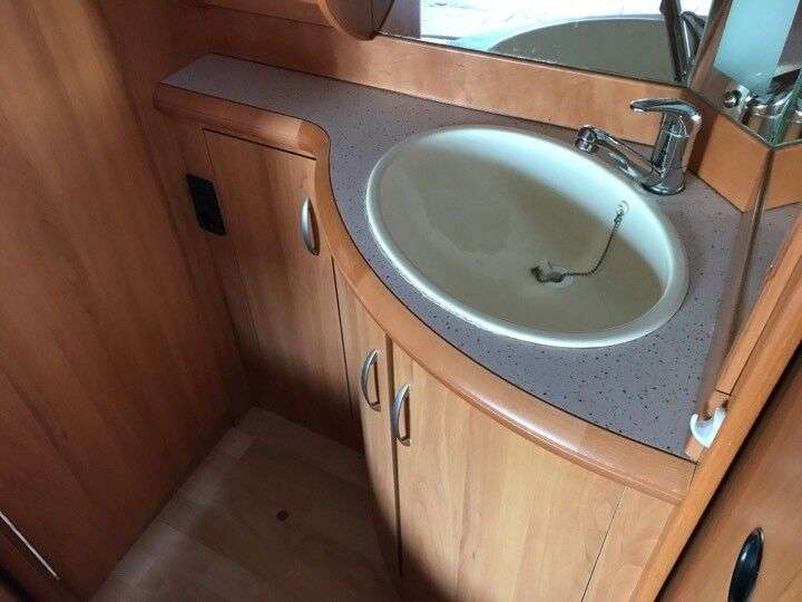 HOBBY DeLuxe Easy 570 cm køjevogn Campingvogn caravan te koop bij opbod - Photo 23