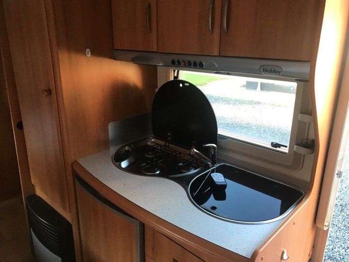 HOBBY DeLuxe Easy 570 cm køjevogn Campingvogn caravan te koop bij opbod - Photo 10