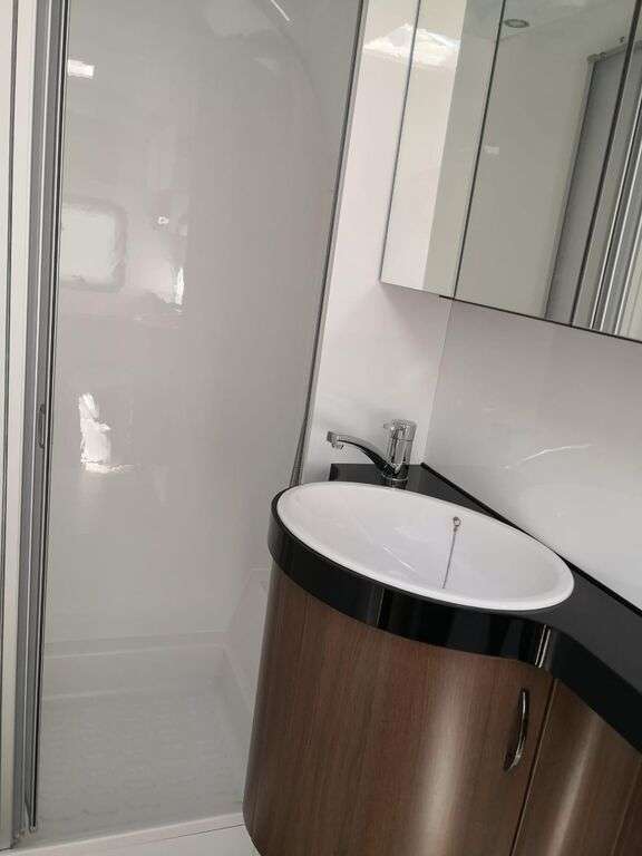 Nieuw HOBBY 660 WFC Prestige, AC, heating Truma!!! caravan - Photo 11