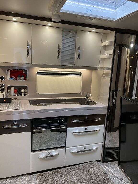 HOBBY 650 UFF caravan - Photo 21