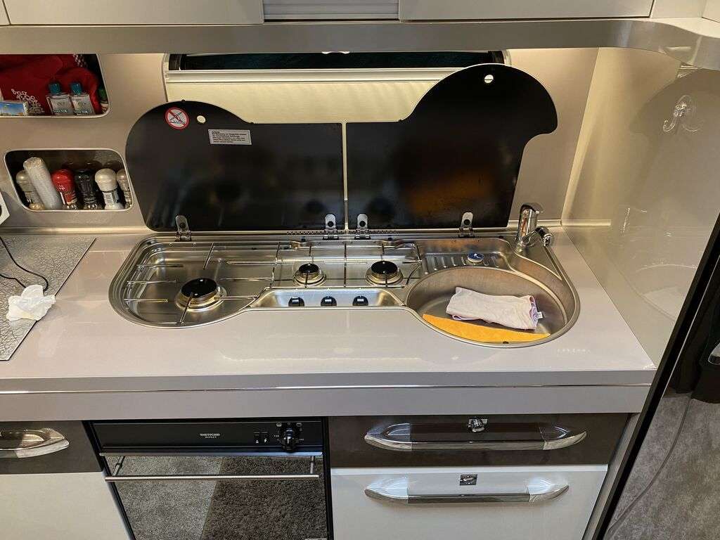 HOBBY 650 UFF caravan - Photo 28