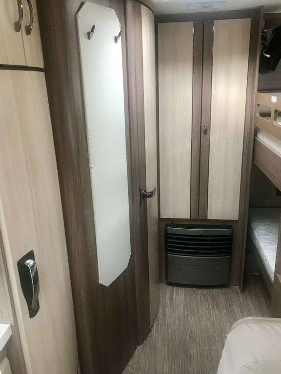 HOBBY De Luxe 545 KMP / camperizzata / con Mover caravan - Photo 12